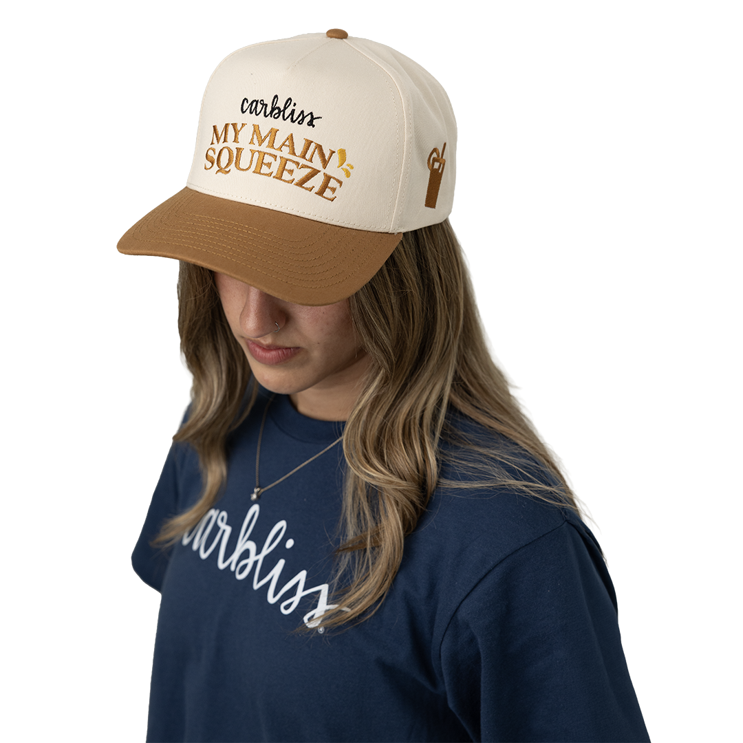 Model wearing Main Squeeze hat